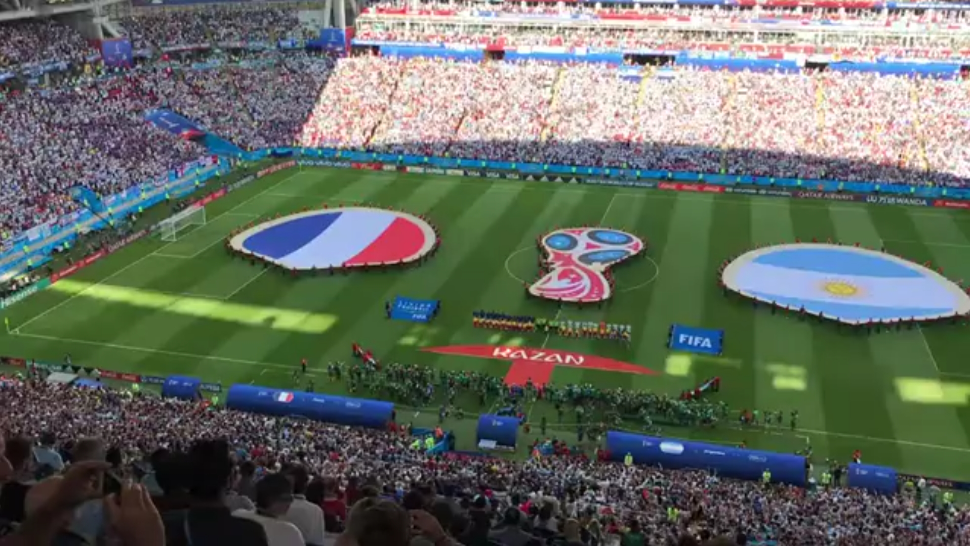 同时在关键
