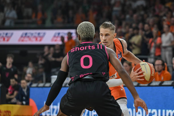 富用于公益 富用于公益